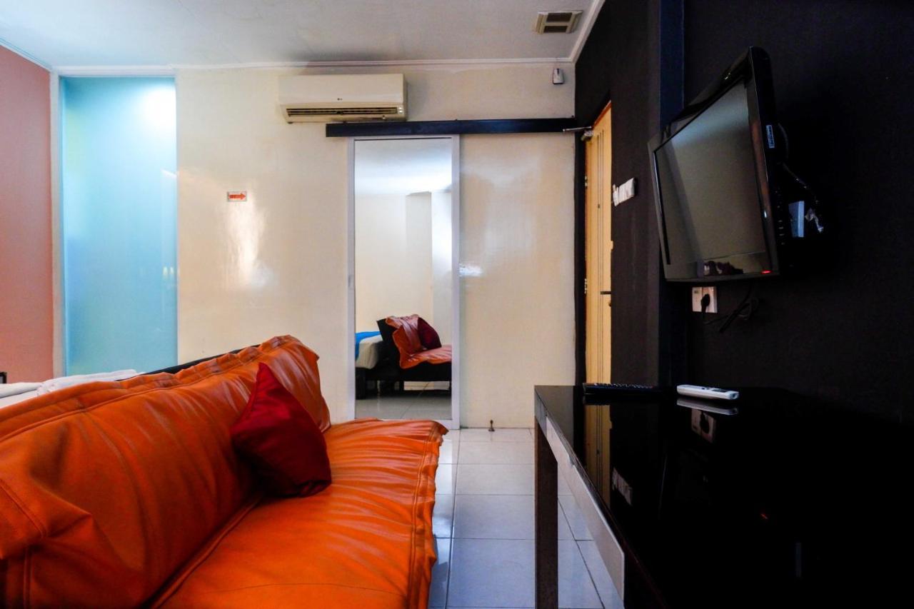 Sans Hotel International Surabaya Gubeng Exterior foto